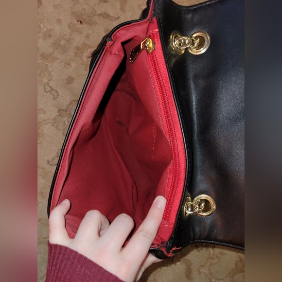 Dhgate GG Black Leather Shoulder FASHION Bag with Gold Chain - Picture 6 of 6